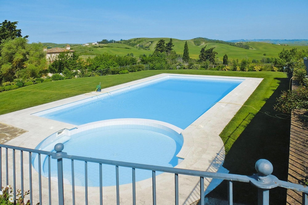 Apartment in Tuscany With Pool & Golf photo 5
