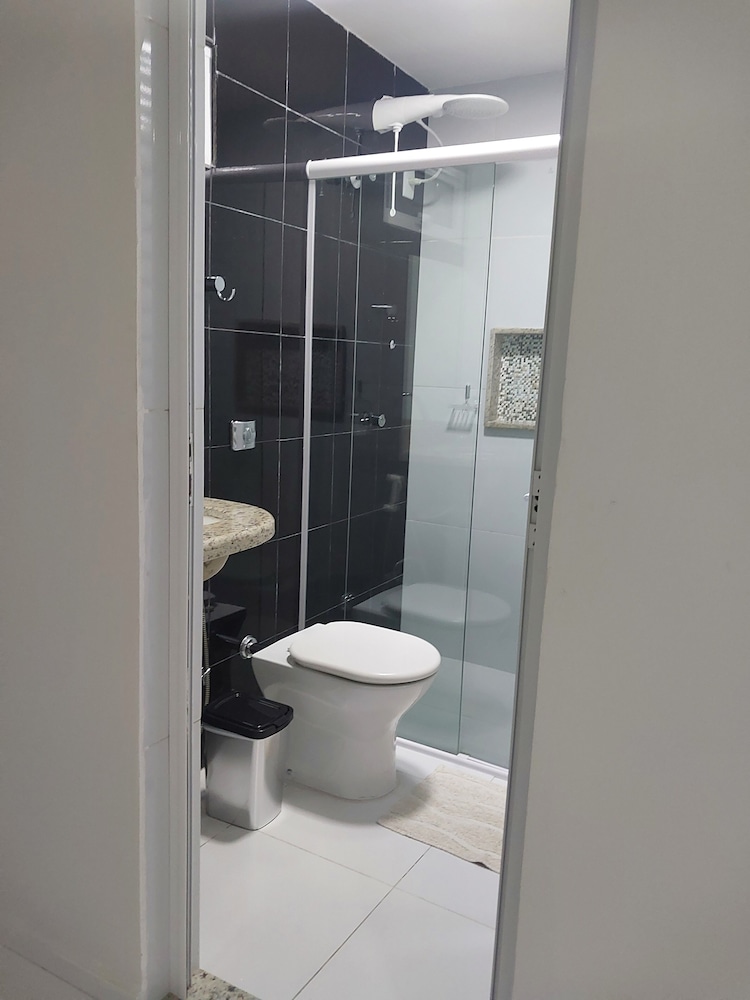 MANERO HOSTEL