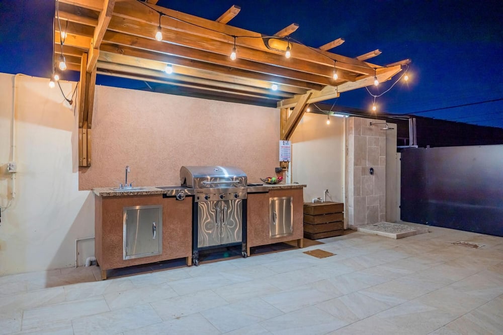 3BR Privatepool - Outdoor Dining - Great Location
