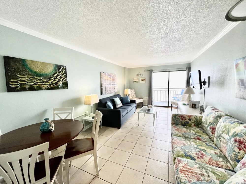 Oceanfront Resort 1BR w Beach View