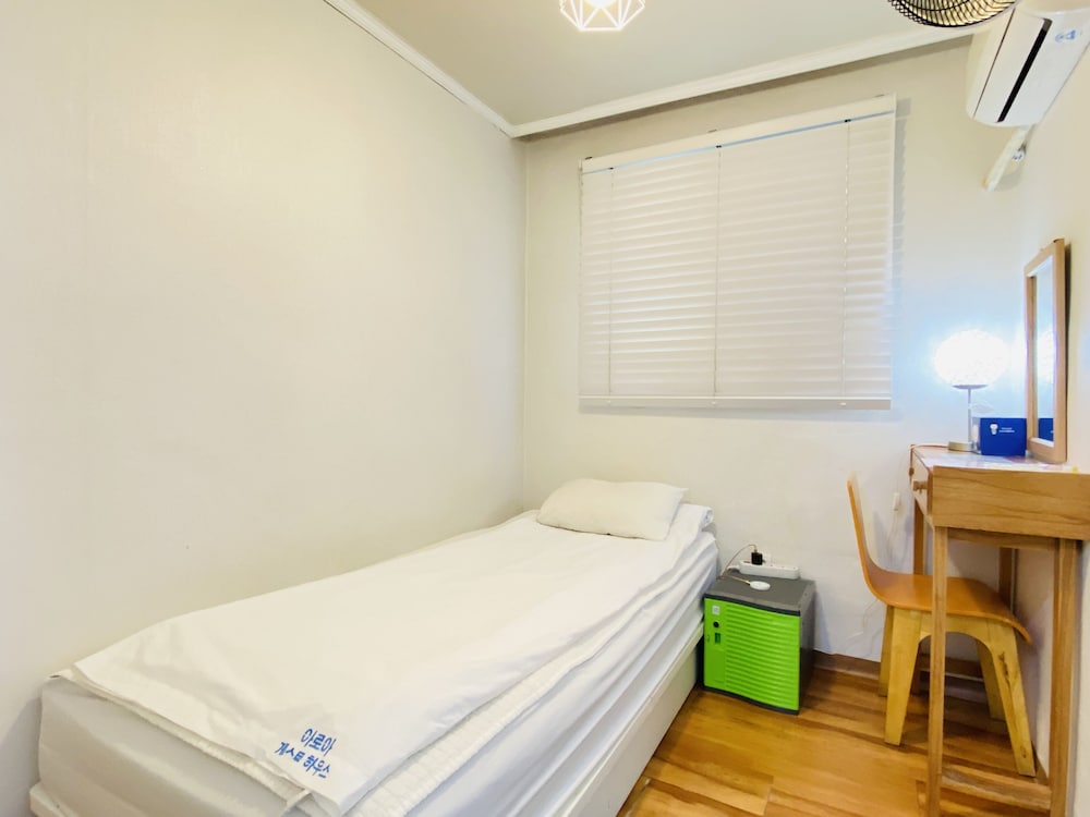 Aroha Guest House