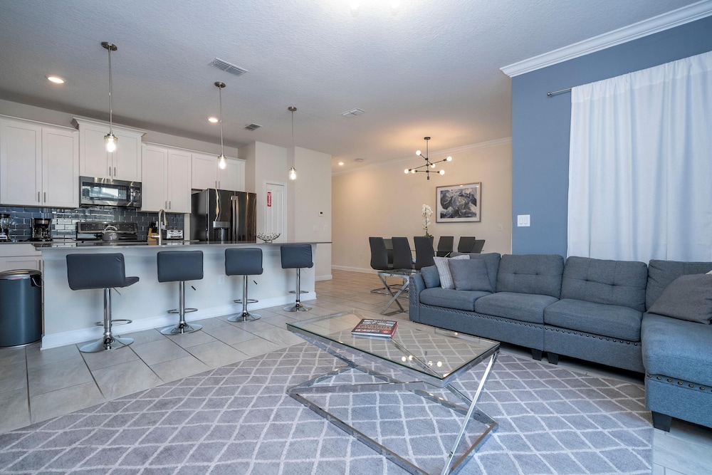 4337 QS - Charming Hideaway