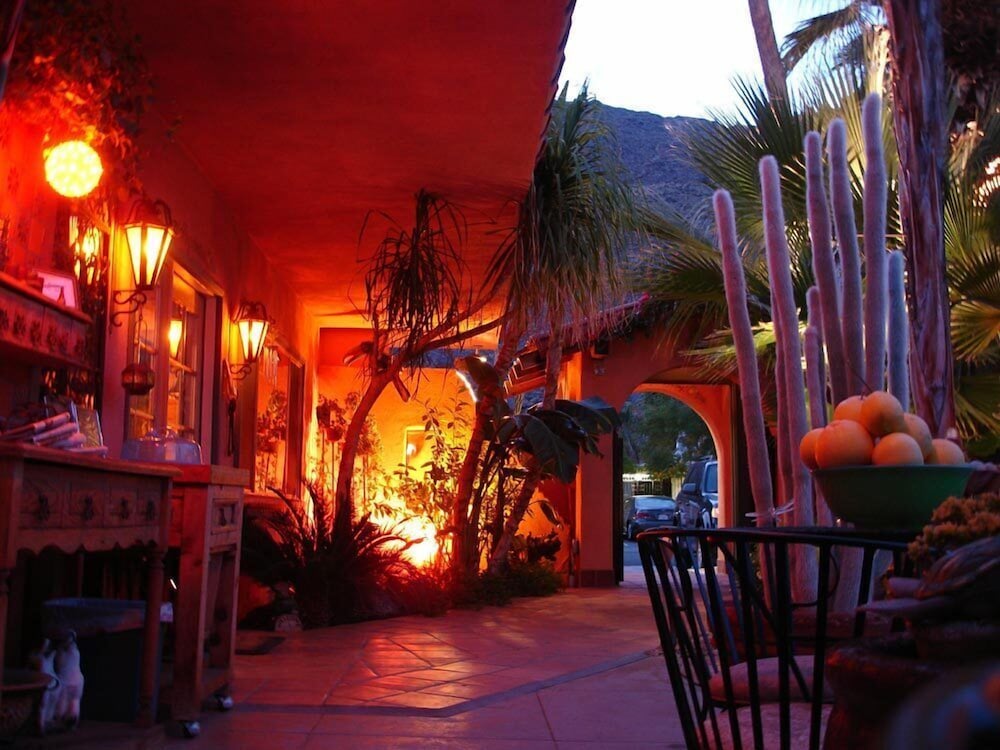 Palm Springs Vacations - Coyote Inn - Property Image 12