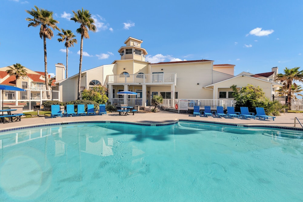 The Lazy Turtle by Silver Sands Vacation Rentals