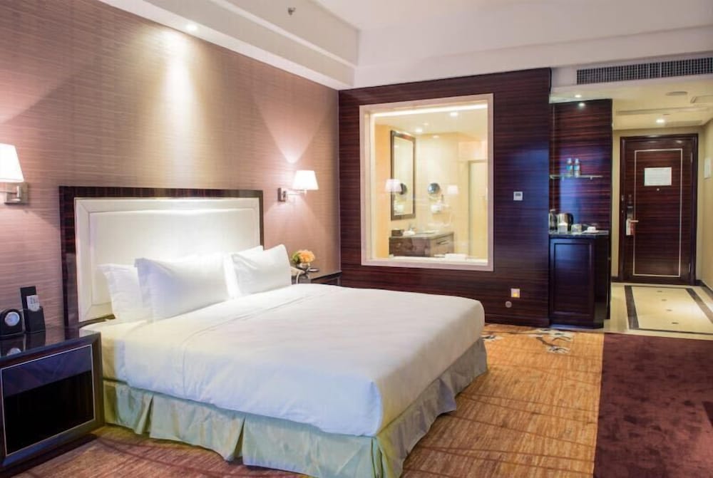 Country Garden Phoenix Hotel Yunfu