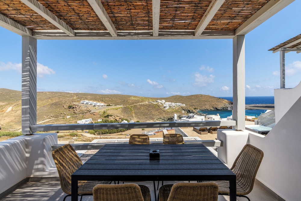 Mykonist Merchia Beach Villas & Suites