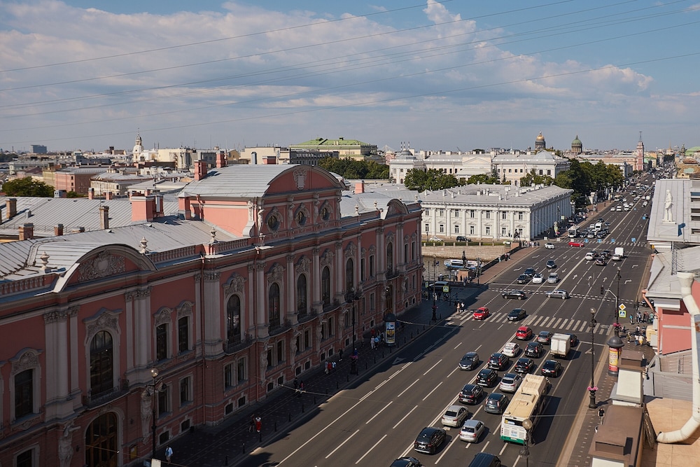 SivakApart on Nevskiy 72
