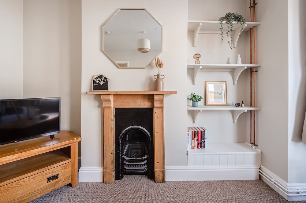 Host Stay Sherrington Road Abode