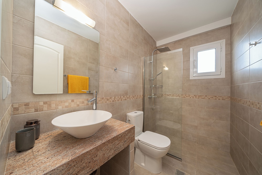 Sandoa Residence