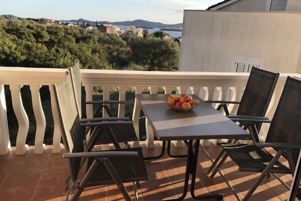 Maretsol Vacation House