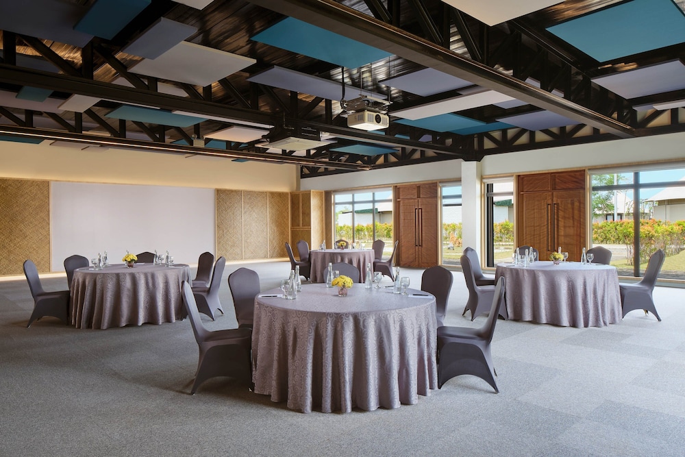 meeting & event spaces