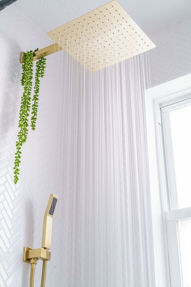 Jungle House Boutique Suites – Short North & Convention Center