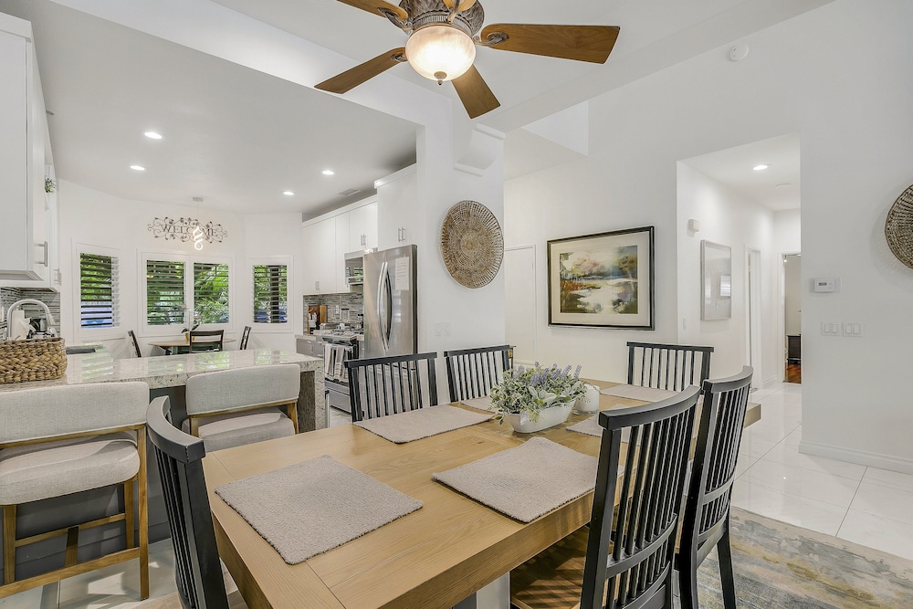 Desert Oasis Retreat Palm Meadows Gem 3 Bedroom Home
