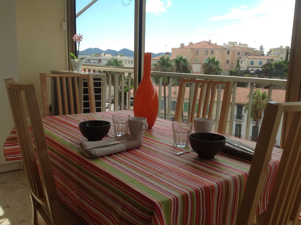 Spacious Studio in the Center of Cannes Nice Terrace Easy Walk to the Croisette and Palais - 1923