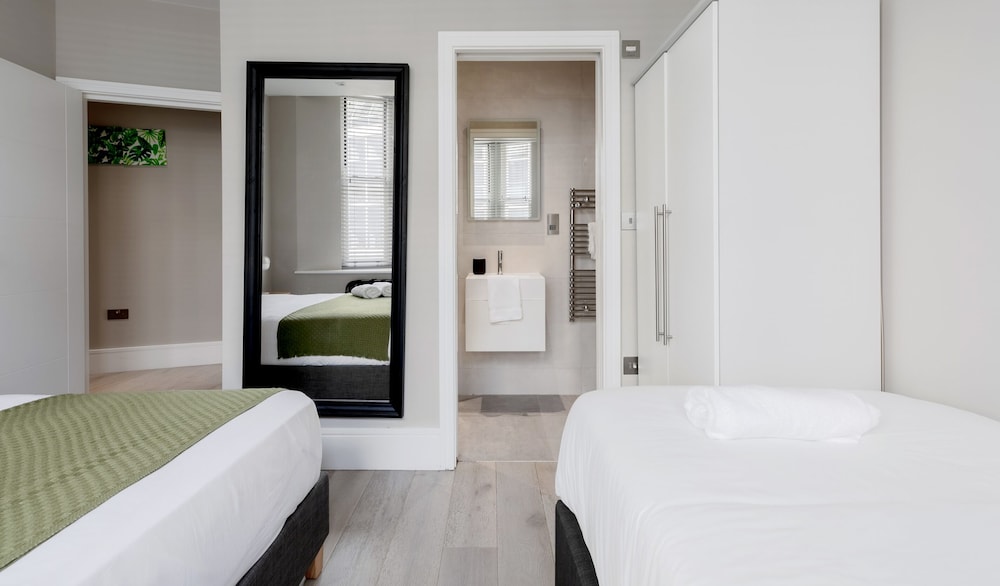 Superb Apartments opp Edgware Rd Station