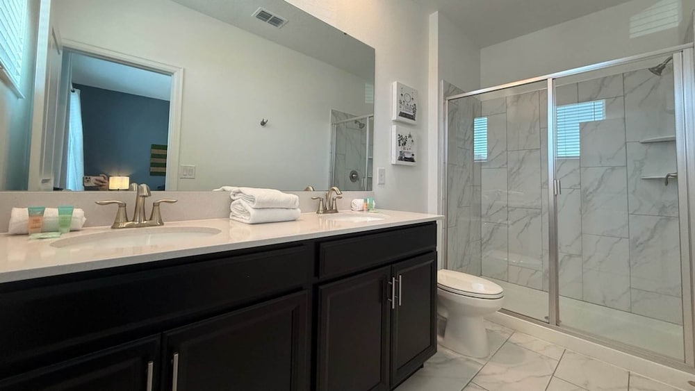 Upstay Championsgate Home w Pool BBQ Game Room