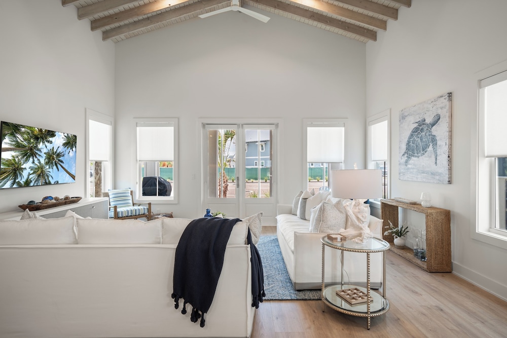 Serenity Shore 305 SOU