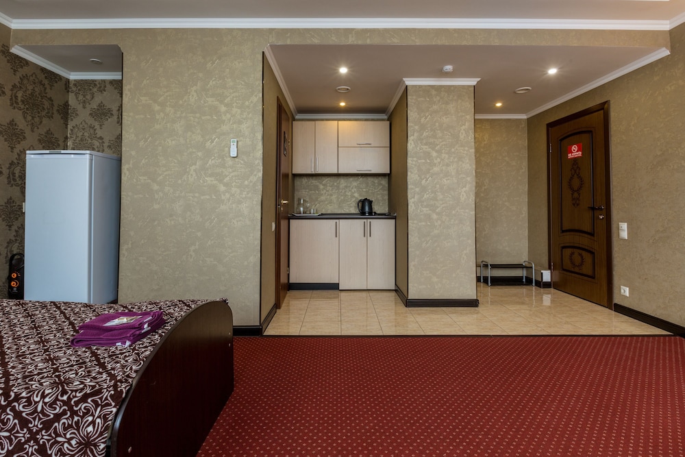 Express hotel & hostel
