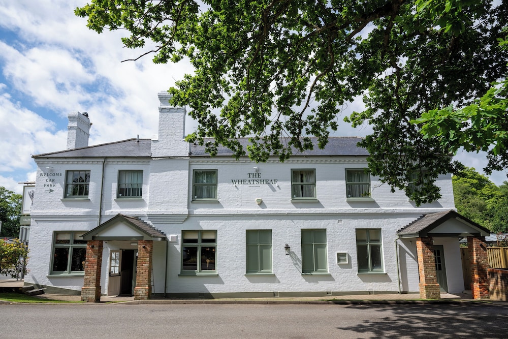 Wheatsheaf Hotel - Virginia Water by Chef and Brewer Collection