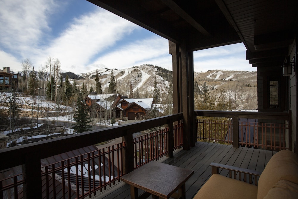 Arrowleaf Lodge at Deer Valley Resort - Two Bedroom Residence #301 2 Condo