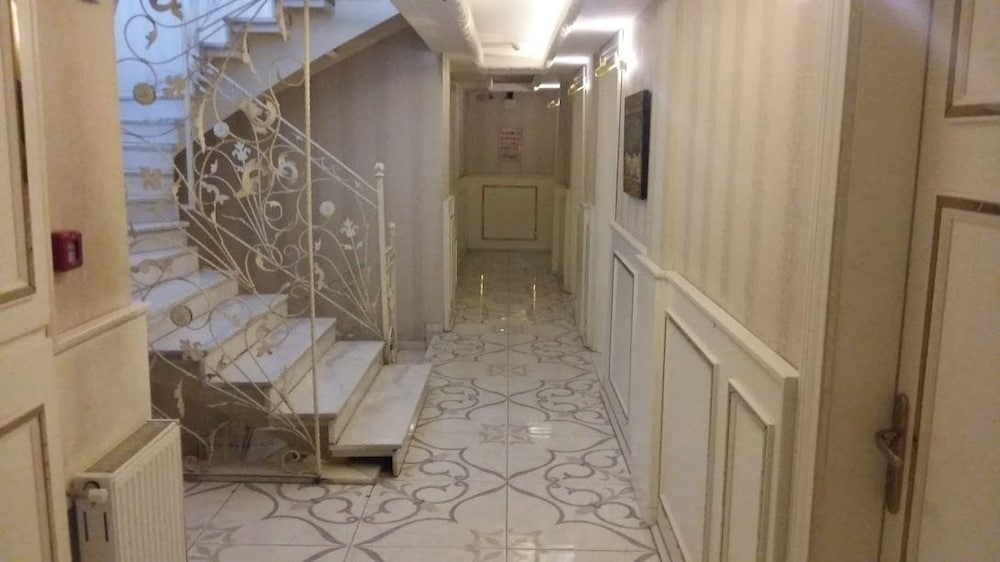Azade Butik Otel