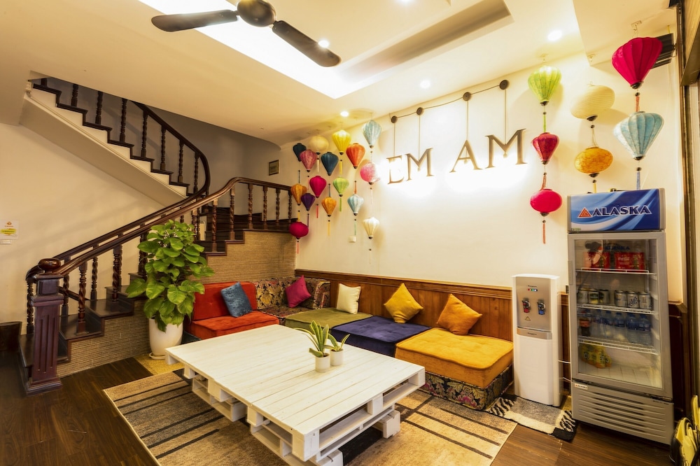 Em Am Homestay - West Lake