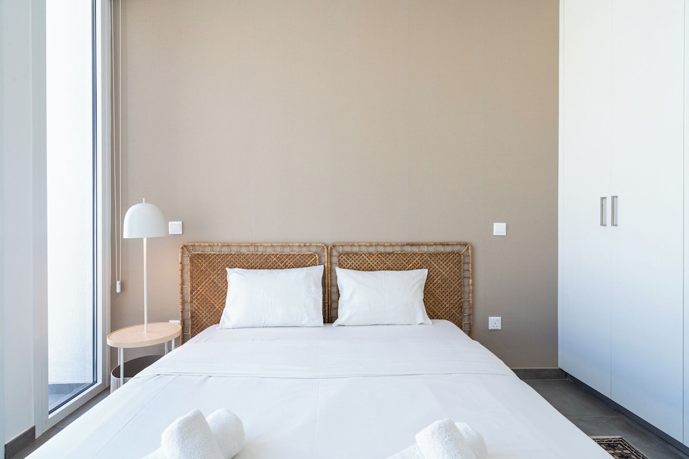 Blu Horizon - Stylish Living with Pool & Balconies in Protaras