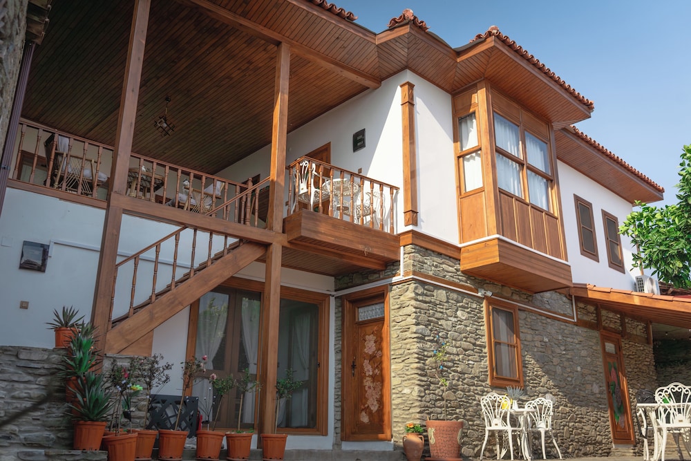 FLORA BİRGİ TAŞ KONAK