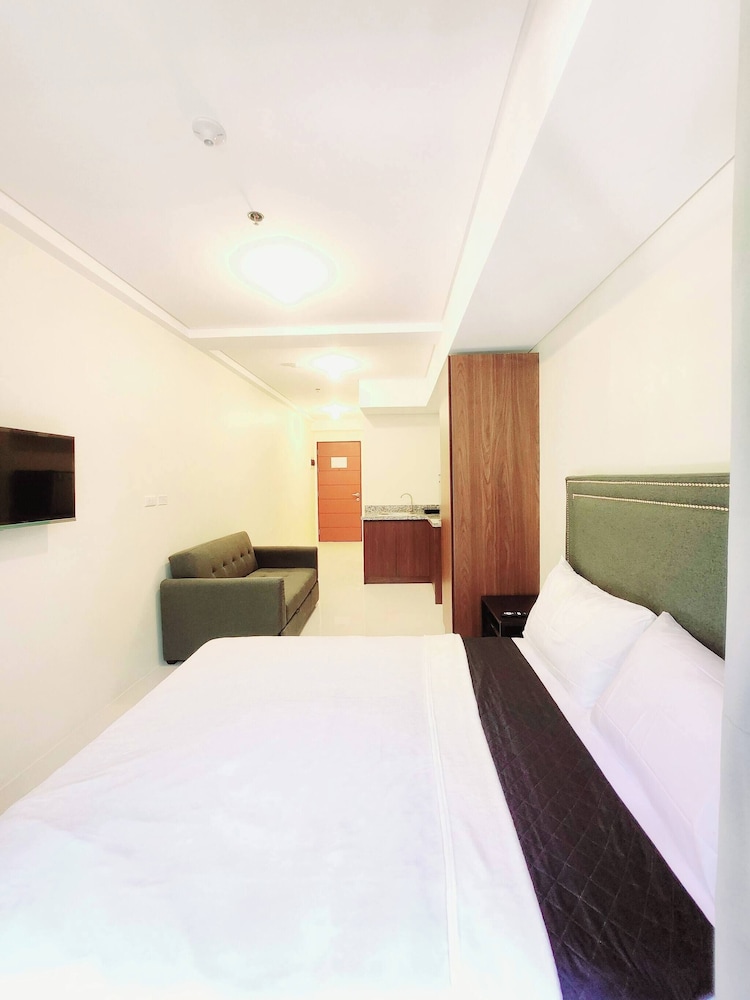 Staycation Near Burnham Park