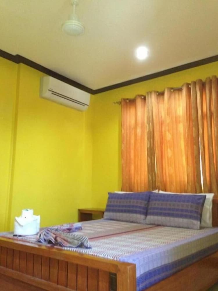 Citrine Tourist Travel Lodge
