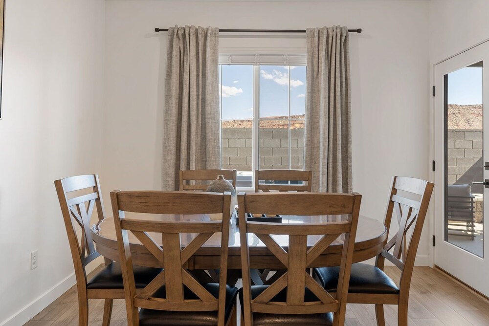 Ripple Retreat 4 Bedroom Townhouse