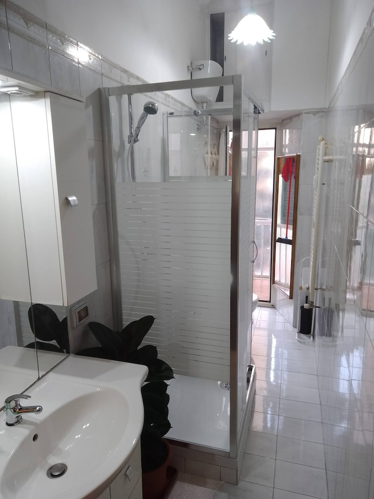 Charming Trastevere Apartment in Heart of Rome