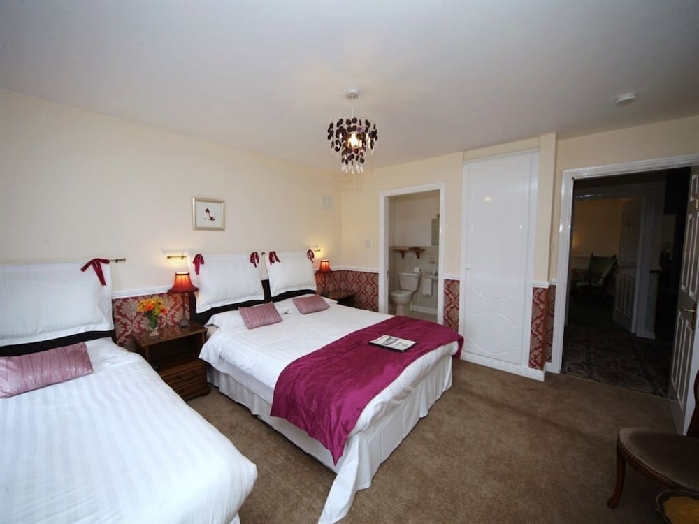 Launard House