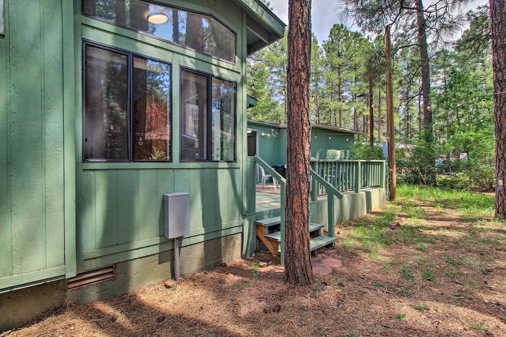 Woodsy Retreat w/ Deck - 2 Mi to Rainbow Lake! view 4