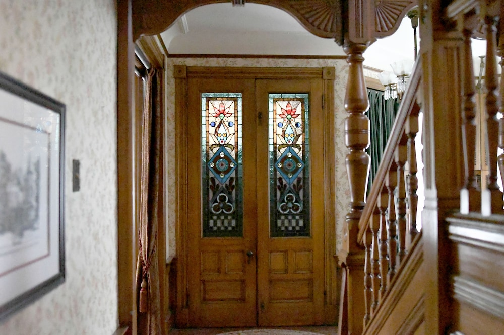 Gillis Grier Bed & Breakfast view 2