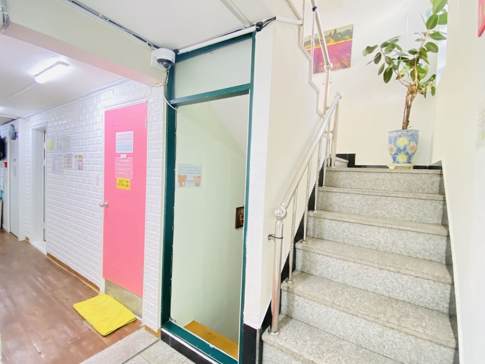 Aroha Guest House