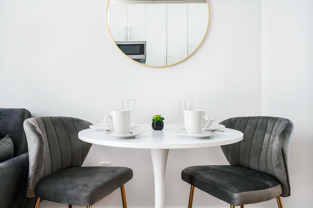 1 BR Gem in Prime Location of NYC
