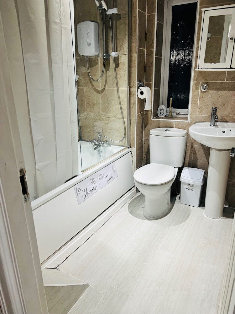 3bedroom- Near to Station-private Garden-wifi