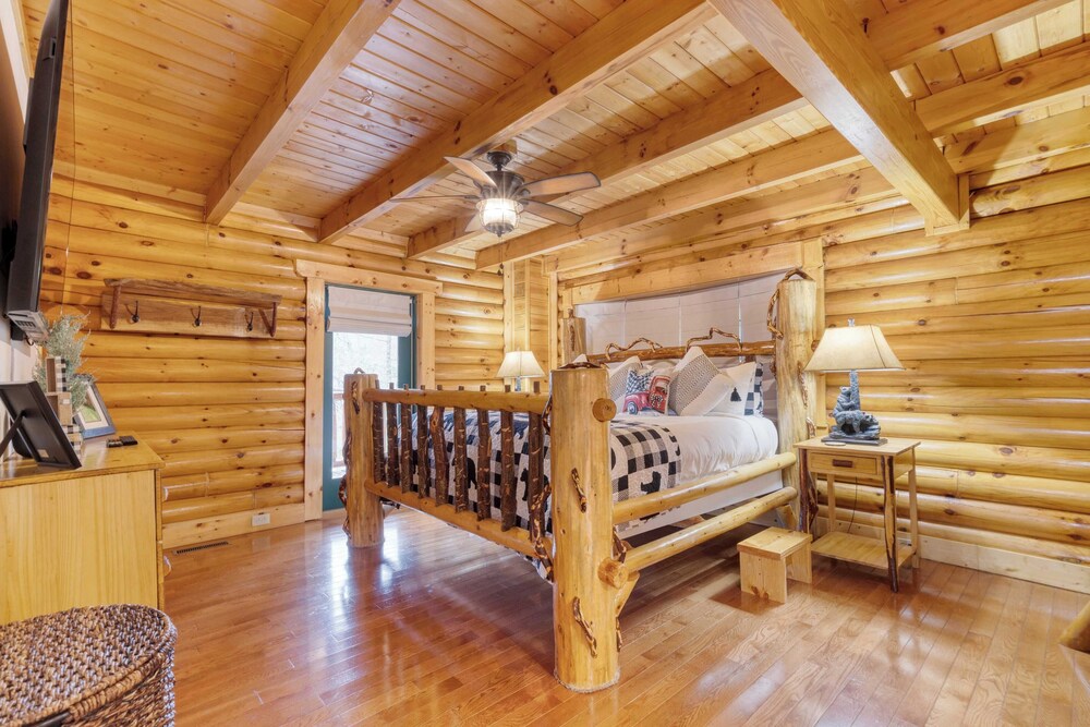 American Dream by Avantstay Deck w/ Views Theater, Game Room, Community Pool