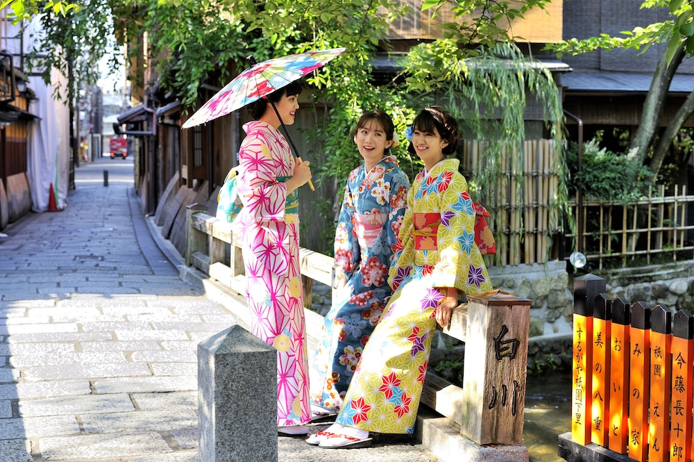 CAFETEL KYOTO SANJO for Ladies - Hostel, Caters to Women