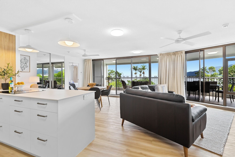 Aquarius Esplanade Retreat