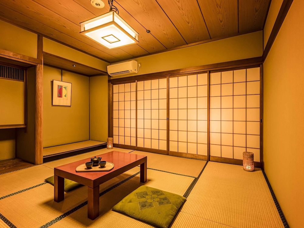 Ooedo Onsen Monogatari Wanwan Resort Awazu