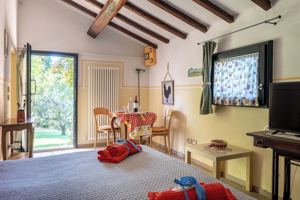 Maria Gabriella Home & Cottage