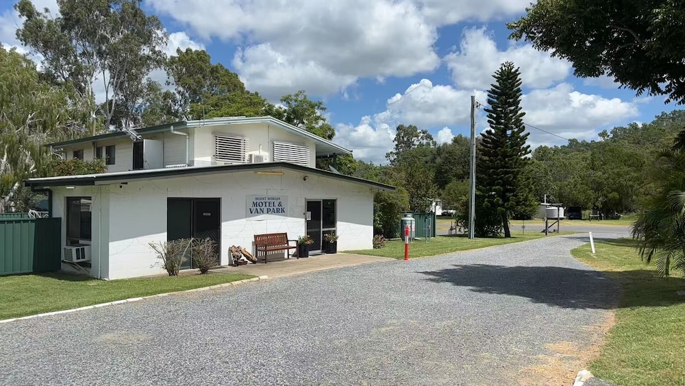 1 Showgrounds Road Horse Creek QLD 4714