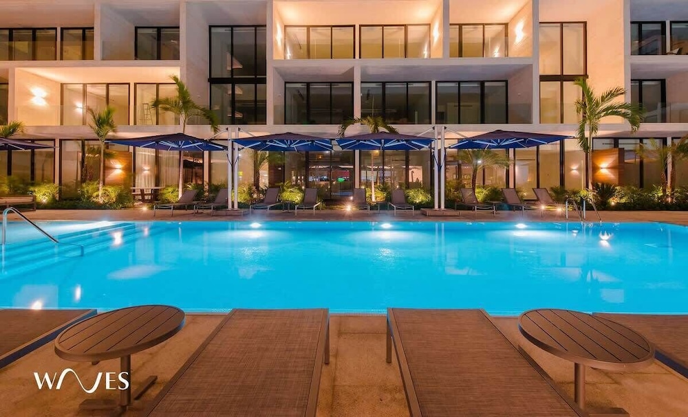 2 Br. Steps Away From the Beach Heated Pool