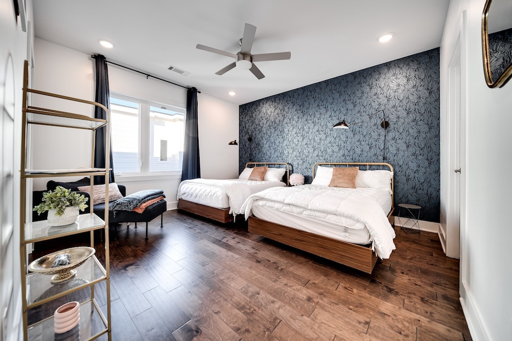 Nashville Vibes 4 Bedroom Townhouse