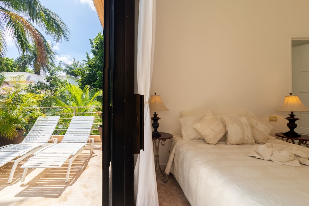 Condo Santuario by Playa Paradise