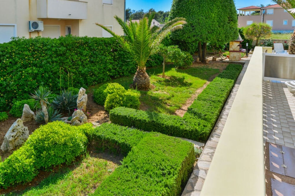 Apartment on Vir Island Near Sandy Beaches
