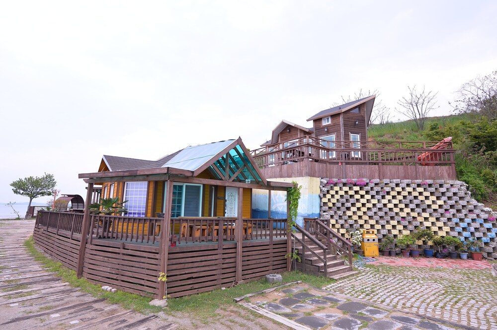 SkyStarSea Pension view 5