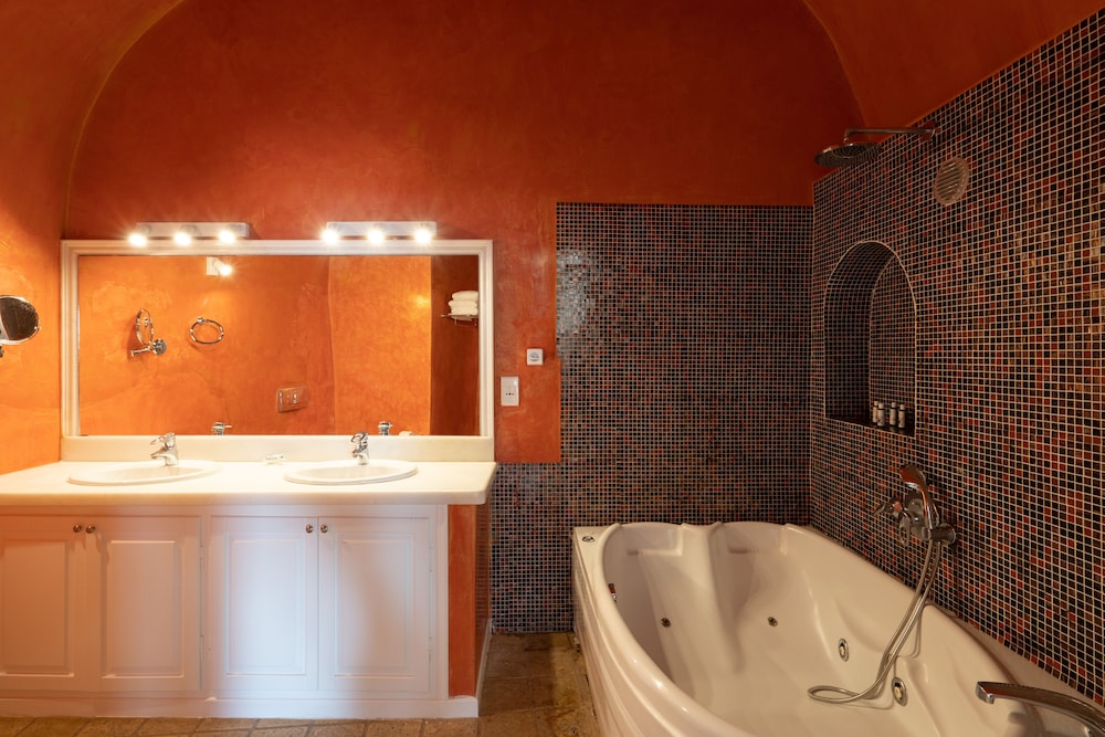 Asha Luxury Suites photo 4